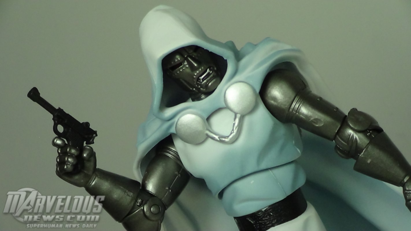 Marvel_Legends_Epic_Heroes_Future_Foundation_Dr_Doom09__scaled_800