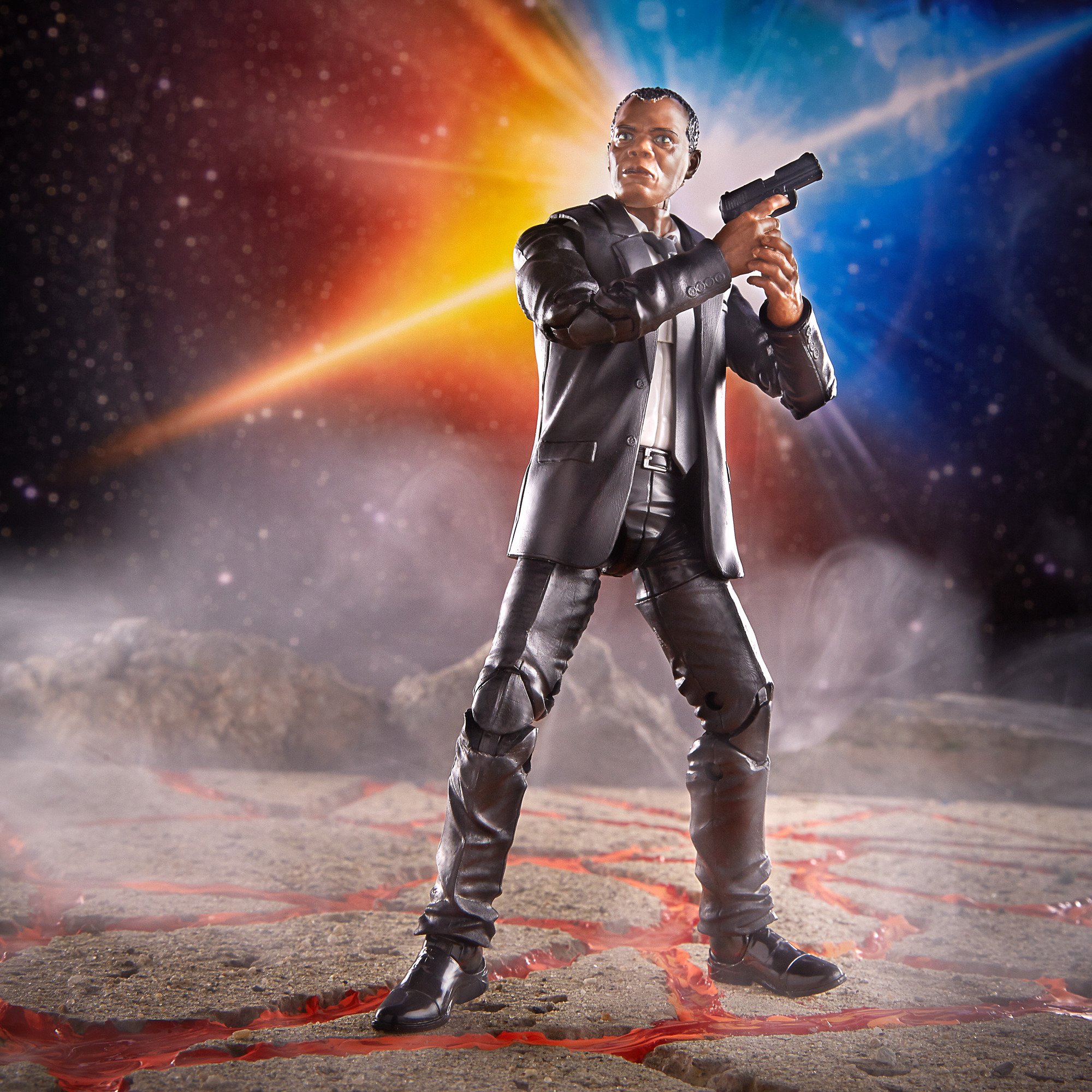 E3887_Marvel_Legends_Series_Captain_Marvel_Nick_Fury_5_2000x