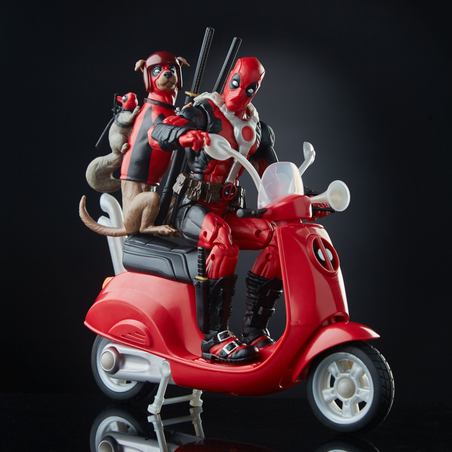 E4702_Marvel_Legends_Series_Deadpool_with_Scooter_1_1500x