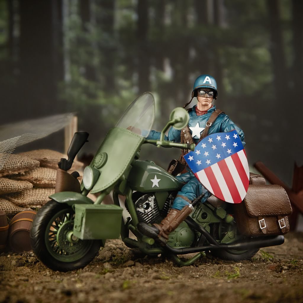 Hasbro-Marvel-Legends-80th-Anniversary-Captain-America-with-Motorcycle-New-Promo-04